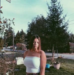 Meet your Posher, Deena